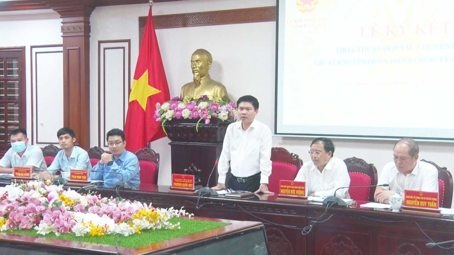 Đồng chí Trương Quốc Huy, Phó Bí thư Tỉnh ủy, Chủ tịch UBND tỉnh Hà Nam phát biểu tại sự kiện.