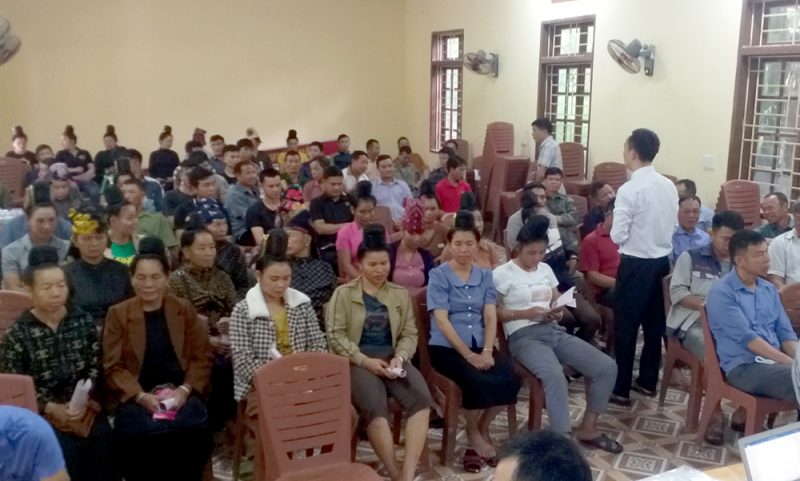 Rất đông người dân đến tham gia nghe tuyên truyền pháp luật về TGPL.
