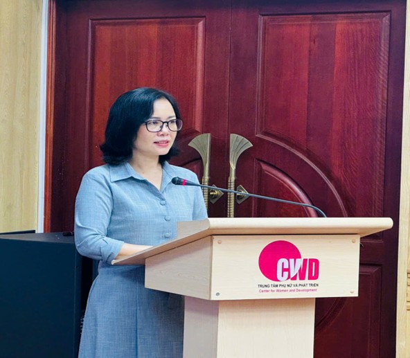 Chủ trì Hội thảo, Bà Vũ Thị Hường Phó Cục trường Cục Phổ biến, giáo dục pháp luật và Trợ giúp pháp lý